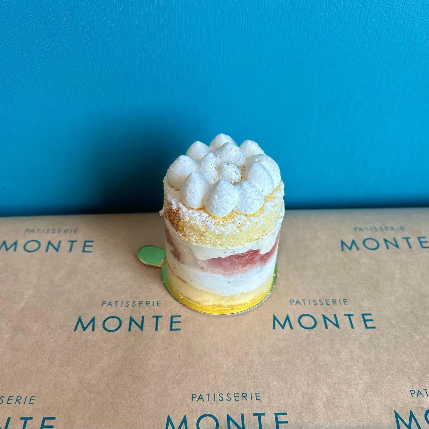 本日ケーキ盛りだくさんです🍰💓