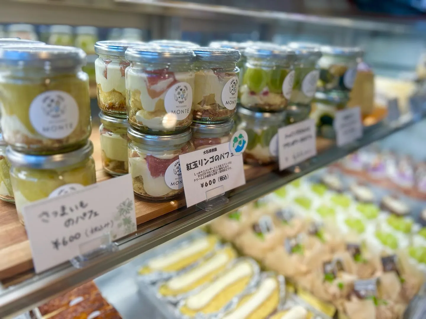 圧倒的人気👑No.1商品の四角いシュークリーム