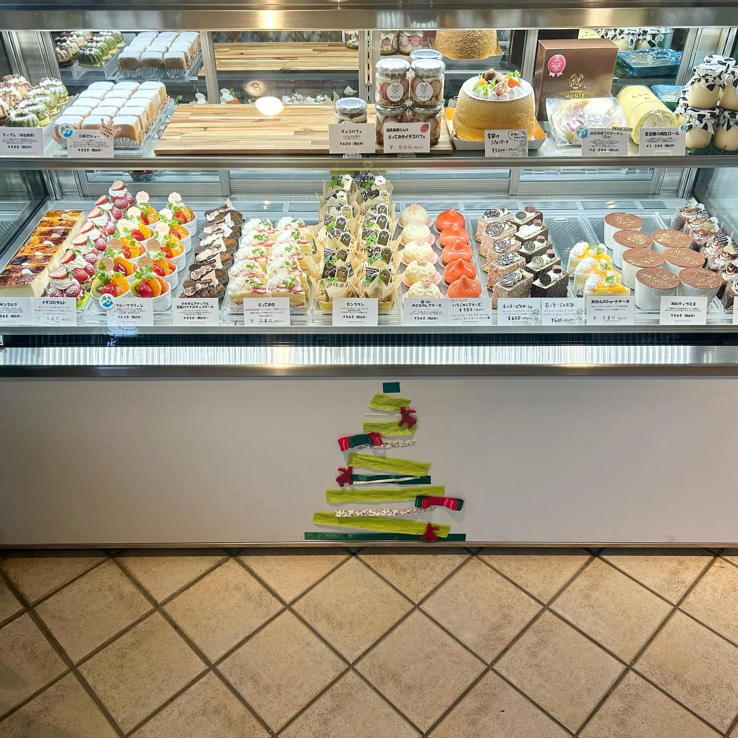 クリスマスケーキご予約受付中🎂