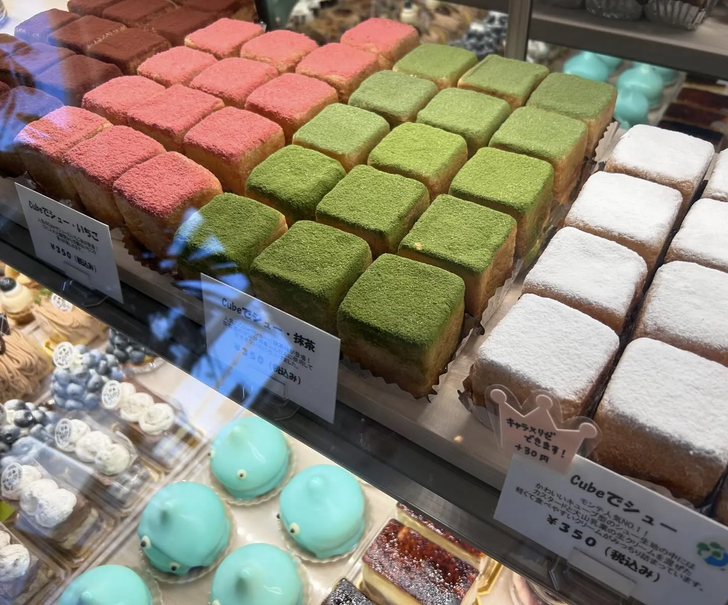 デコレーションケーキをたくさん作りました🎂👨🍳