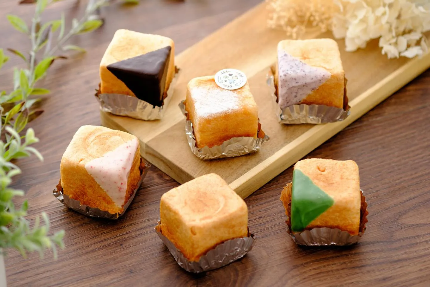 商品紹介　四角いシュークリーム