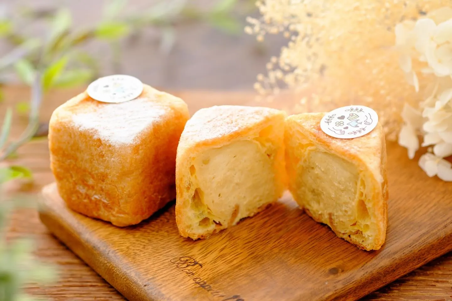 商品紹介 四角いシュークリーム