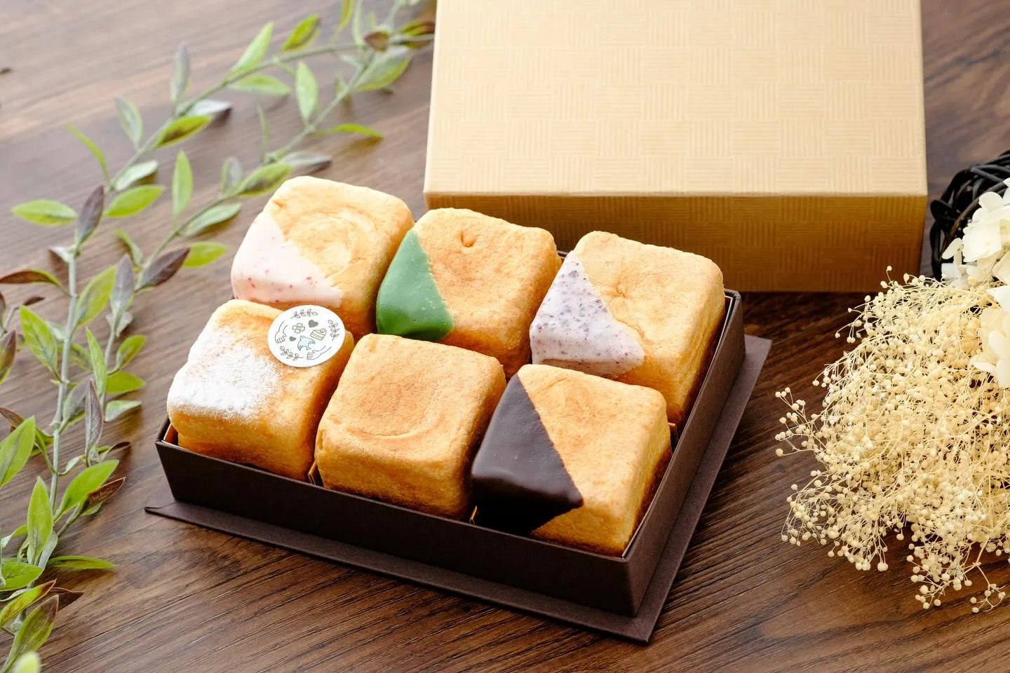 商品紹介 四角いシュークリーム