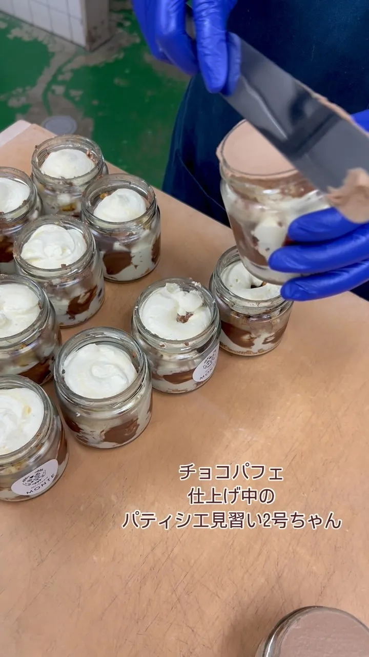 チョコパフェの仕上げ🍫